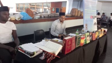 Photo of یونیورسٹی آف زیمبیا میں قرآن کریم اورجماعتی کتب و لٹریچر کی نمائش