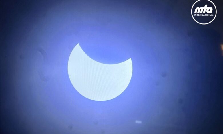 Photo of آج کے دن ہمیں خاص طور پر دعاؤں اور صدقات پر زور دینا چاہے (خلاصہ خطبہ کسوفِ شمس ۲۹؍مارچ ۲۰۲۵ء)