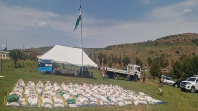 Photo of جماعت احمدیہ لیسوتھو اور حکومت کی جانب سے ۱۰۰؍ضرورت مند خاندانوں میں راشن کی تقسیم