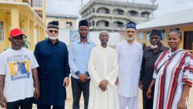 Photo of پوپ فرانسس کی وفات پر شاہ تاج احمدیہ سکول لائبیریا کے وفد کادورہ چرچ