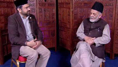 Photo of ایک ہم بھی ہیں کلہ داروں کے بیچ میر صاحب کے پرستاروں کے بیچ