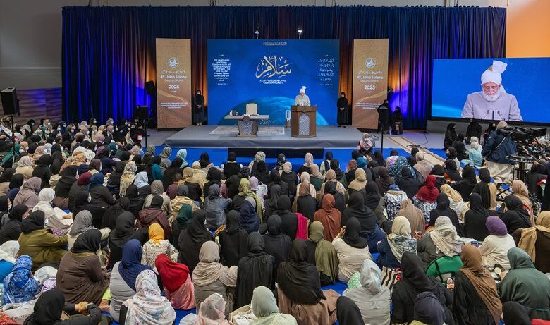 Photo of اگر آپ نے اپنی نسلوں کو سنبھالنا ہے…تو اس عہد کو پورا کرنا ہے کہ ہم دین کو دنیا پر مقدّم رکھنے والی ہیں (جلسہ سالانہ جرمنی ۲۰۲۵ء کے موقع پر مستورات سے بصیرت افروز خطاب کا خلاصہ)