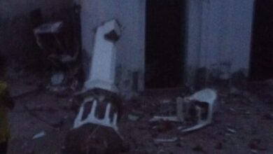 Photo of یوم آزادی پر کرتار پور فیصل آباد میں جماعت احمدیہ کی دو عبادت گاہوں پر شر پسندوں نےحملہ کر کے مینار گرائے۔ ایک عبادت گاہ کو آگ لگا دی۔ موقع پر موجود احمدیوں کو زخمی کردیا٭… پاکستانی احمدیوں میں عدم تحفظ کا احساس بڑھ رہا ہے۔ ریاست فوری اور مؤثر اقدام کرے:ترجمان جماعت احمدیہ پاکستان