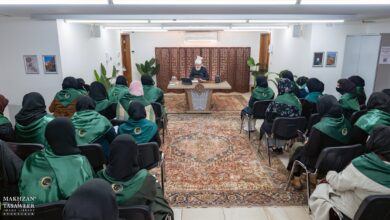 Photo of امیر المومنین حضرت خلیفۃ المسیح الخامس ایّدہ اللہ تعالیٰ بنصرہ العزیز کے ساتھ لجنہ اماء اللہ آئرلینڈ کی نیشنل و ریجنل عاملہ ممبرات کی ملاقات