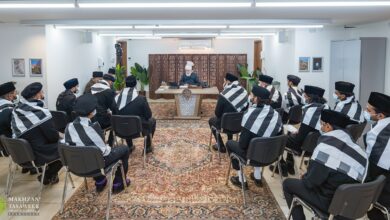 Photo of امیر المومنین حضرت خلیفۃ المسیح الخامس ایّدہ اللہ تعالیٰ بنصرہ العزیز کے ساتھ مجلس خدام الاحمدیہ امریکہ کے ساؤتھ ویسٹ ریجن کےایک وفد کی ملاقات